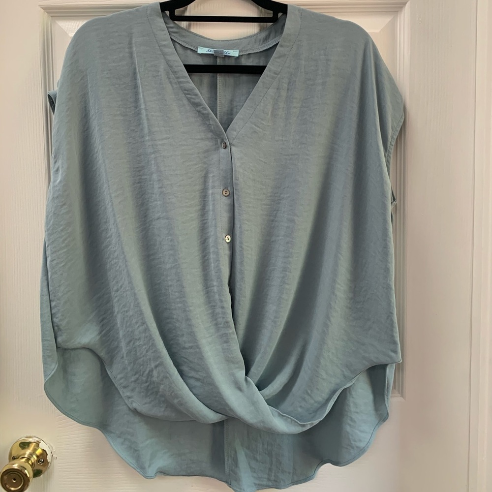 She & Sky flowy blouse